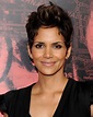 Latest Halle Berry’s short hairstyles (Pixie + Short haircuts) & hair ...