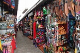 Mercado de Artesanías in Antigua - Guatemala - Reizen & Reistips