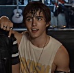 Icon Luke | Julie and the Phantoms (JATP) | Cute actors, Gillespie ...