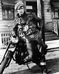 MARLON BRANDO IN THE FILM "THE WILD ONE" - 8X10 PUBLICITY PHOTO (SP271 ...