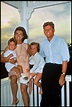 Photo : John F. Kennedy, sa femme Jackie Bouvier et leurs enfants ...