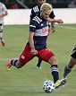 Sounders officially sign midfielder and Federal Way native Kelyn Rowe ...