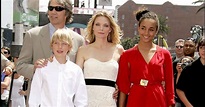Michelle Pfeiffer, son mari David E. Kelley et leurs enfants, Claudia ...