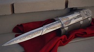 Assassin's Creed Ezio Auditore Hidden Blade - YouTube