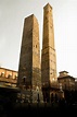 Bologna. Due Torri - Torre degli Asinelli - Le Due Torri - Torre degli ...