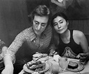 'Above us only sky': un viaje por la intimidad de Yoko Ono y John ...