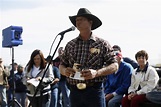 Ryan Bundy, son of Nevada rancher Cliven Bundy, speaks to group of ATV ...
