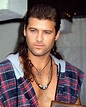 NOTICIAS Y EFEMERIDES MUSICALES Y DEL CINE: BILLY RAY CYRUS, UN 25 DE ...