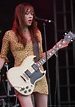 Kazu Makino | Blonde redhead, Female guitarist, Guitar girl
