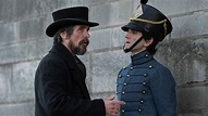Llega a Netflix Los crímenes de la academia: Christian Bale se cruza ...