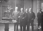 Edmondo Rossoni with the Podestà of Milan and three other personalities ...