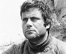 Oliver Reed Biography - Childhood, Life Achievements & Timeline