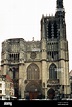 EXTERIOR DE LA CATEDRAL DE SENS CONSTRUIDA EN EL SIGLO XII Y FINALIZADA ...