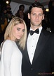 Ashley Olsen y Justin Bartha en una fiesta