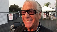 Storage Wars Star Barry Weiss Gives a Strange Present - YouTube
