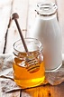 Latte e miele immagine stock. Immagine di cucchiaio, marrone - 41782291