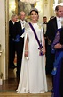 キャサリン皇太子妃、プリンセス・オブ・ウェールズとして初の公式晩餐会に出席 | Vogue Japan