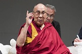 Photo : Le 14e Dalaï-Lama (Tenzin Gyatso) en conférence de presse à ...
