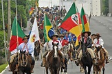 Desfile Farroupilha mobiliza 600 cavaleiros em homenagem aos 182 anos ...