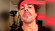 Fernando Alonso muestra una imagen ejercitando la fuerza de su cuello ...