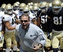 Brian Kelly has Notre Dame back in the hunt - The Boston Globe | Norte ...