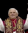 Benedicto XVI cumple hoy 90 años, tras cuatro como Papa emérito | Ideal