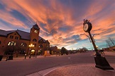 Salida y puesta de sol de Pueblo, Colorado, EE. UU.
