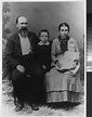 Portrait of Andrew Jackson Summy and family in ca. 1880's