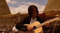 The guitar in the wood of El Mariachi (Antonio Banderas) in Desperado ...