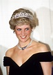 Lady Diana : la robe de bal que portait la princesse lors de sa danse ...