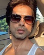 Shahid Kapoor Height, Net worth, Age, Bio, Wife, Family, Facts - Super ...