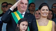 Bolsonaro vai à cerimônia de ingresso da filha no Colégio Militar