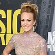 Carrie Underwood’s First Photo After Getting 40 Stitches in Her Face Is ...