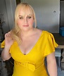 Rebel Wilson shows off weight loss in plunging yellow dress as actress ...