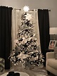 10+ Black And White Decorated Christmas Tree – DECOOMO