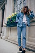 6 formas en que puedes llevar los 'mom jeans' con estilo | Mujer