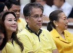 Roxas defends Korina: Is it wrong for my wife to campaign for me ...