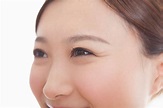 盤點出眼紋的成因！香港皮膚科醫生推薦的3個去眼紋技巧！ | ELLE HK