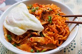 Stir-fried Korean Ramyun Noodles (Ramyun Goreng) - Delishar | Singapore ...