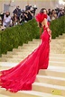 Emily Ratajkowski Wears a Stunning Vera Wang Dress to Met Gala 2021 ...