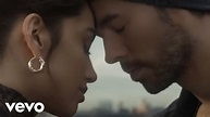 Enrique Iglesias, Maria Becerra - ASI ES LA VIDA (Official Video) - YouTube