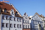 Facciata di antiche case nel centro storico di ... | Foto Straubing