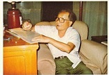 1984年8月22日，鄧榕將發表在《人民日報》上的文章《在江西的日子裏》拿給鄧小平審閱 - 每日頭條