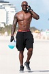 Tyson Beckford Shows Off Six-Pack During Beachside Workout | PEOPLE.com