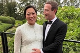 Mark Zuckerberg Shares New Photo with Pregnant Wife Priscilla Chan
