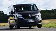 New Renault Trafic Passenger 2020 review | Auto Express