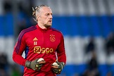 Ajax gaat nog jaar langer door met doelman Remko Pasveer (39) | Foto ...