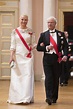 Desfile de nobleza en el cumpleaños de los reyes de Noruega