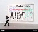 Malerei Aids/Jeep/Bicycle von Andy Warhol im Kunstmuseum der Pinakothek ...