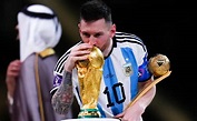 Messi celebra triunfo de Argentina con foto con la Copa del Mundo 2022 ...